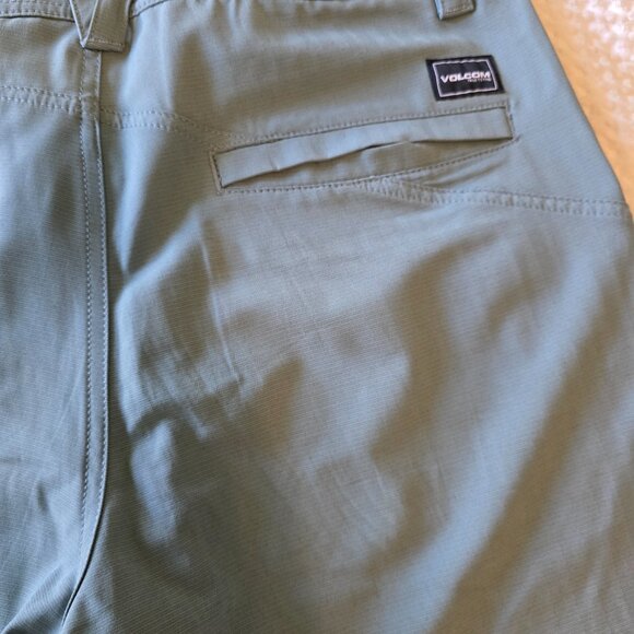 Volcom Men's Swim Trunks - Picture 5 of 5